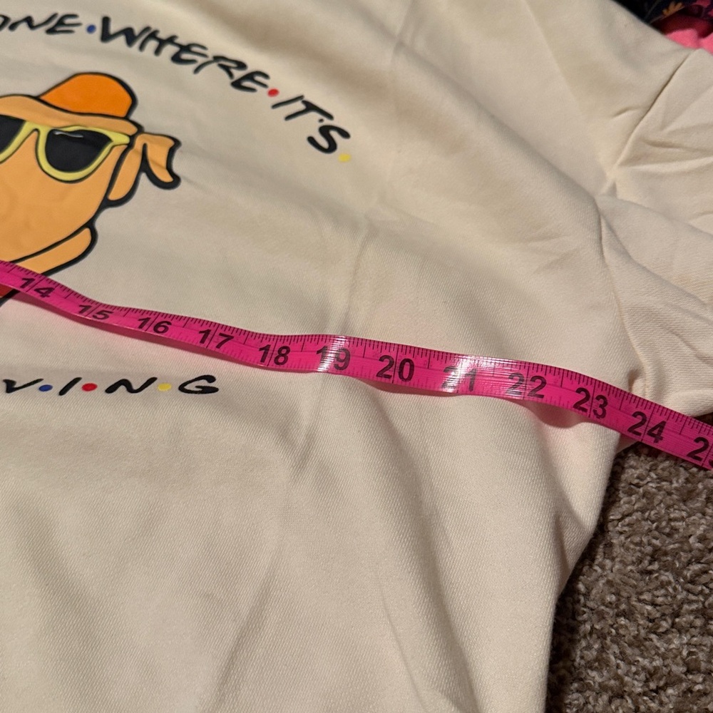 FRIENDS Thanksgiving Sweatshirt (L) - NWOT - Picture 4 of 10